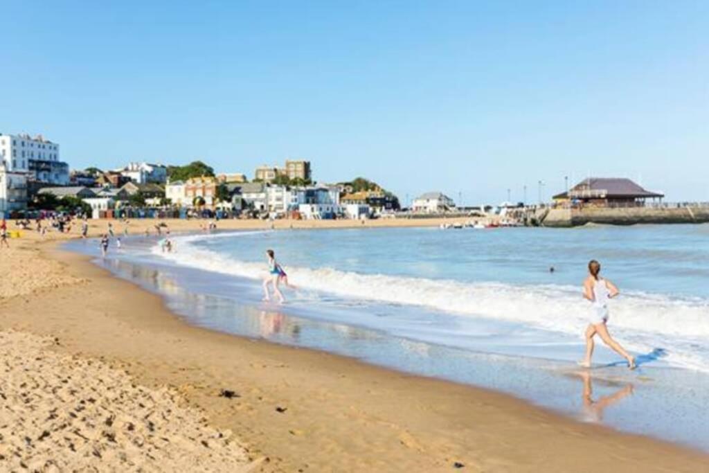 Stylish Holiday Let In Central Broadstairs Apartamento Exterior foto